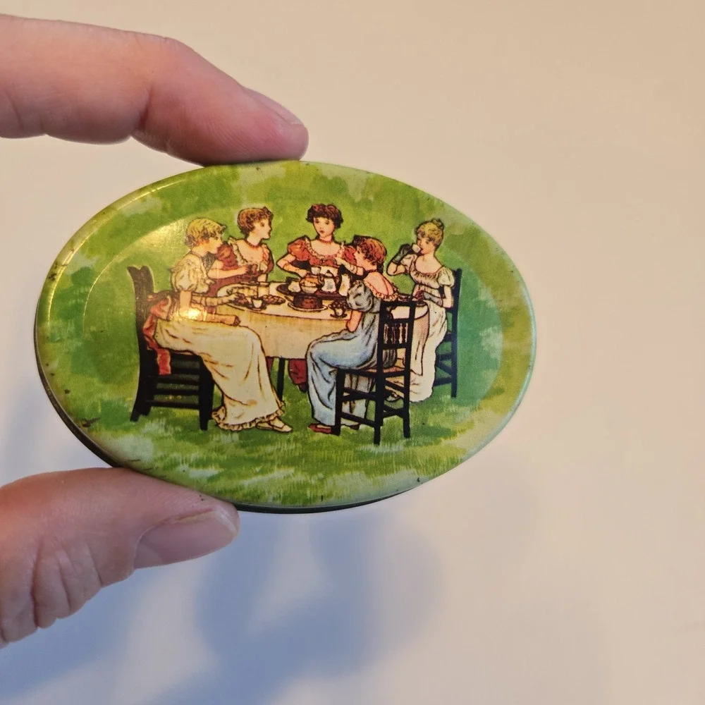 Vintage Shackman 1976 Ladies Picnic Oval Tea Tin and Lid